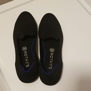 *Price Drop* Rothys Black Loafer